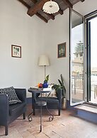 A Few Steps to The Duomo Majestic 5BD Apt