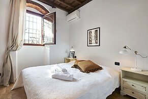 A Few Steps to The Duomo Amazing 4BD Apt