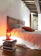 A Few Steps to The Duomo Amazing 4BD Apt