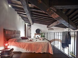 A Few Steps to The Duomo Amazing 4BD Apt