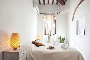 A Few Steps to The Duomo Amazing 4BD Apt