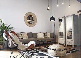 A Few Steps to The Duomo Amazing 4BD Apt