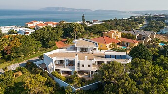 Limoni Luxury Suites