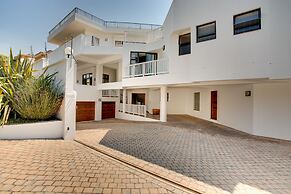 Limoni Luxury Suites