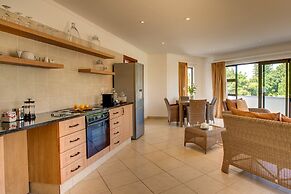 Limoni Luxury Suites