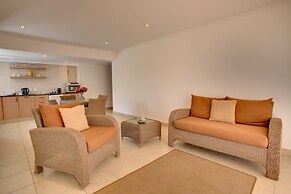 Limoni Luxury Suites