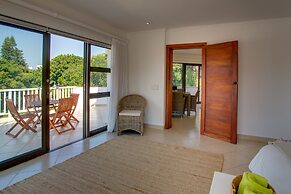 Limoni Luxury Suites