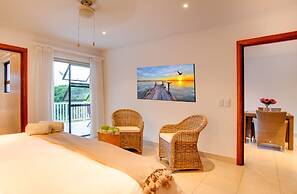 Limoni Luxury Suites