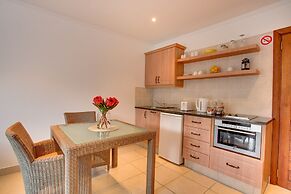 Limoni Luxury Suites