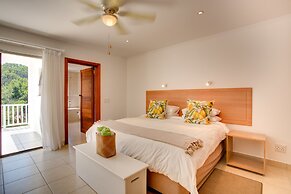 Limoni Luxury Suites