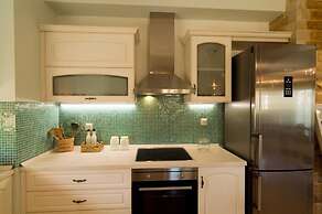 Nikolas Villas Kamilari