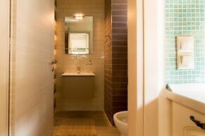 Nikolas Villas Kamilari