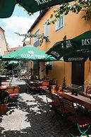 Landhotel & Weingasthof Schwarzer Adler