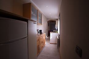 A Few Steps to The Duomo Elegant 2BD Apt