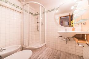 A Few Steps to The Duomo Elegant 2BD Apt