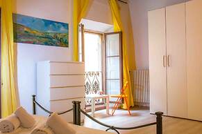 Spacious 4BD Apt Near the Duomo