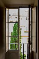 Spacious 4BD Apt Near the Duomo