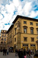 Spacious 4BD Apt Near the Duomo