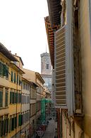 Spacious 4BD Apt Near the Duomo