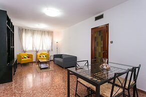 Spacious & Quiet 4 Bedroom Apartment