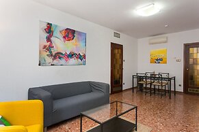 Spacious & Quiet 4 Bedroom Apartment