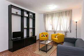 Spacious & Quiet 4 Bedroom Apartment