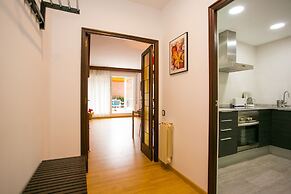 Apartment With Large And Private Terrace