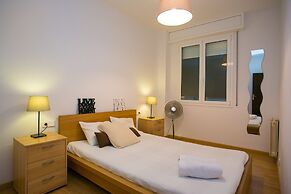 Apartment With Large And Private Terrace