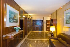 Apartment With Large And Private Terrace