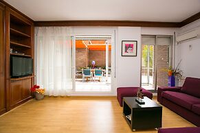 Apartment With Large And Private Terrace