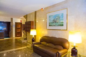 Apartment With Large And Private Terrace