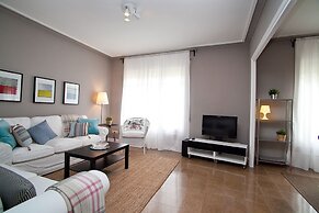 Cute & Spacious Eixample Apartment