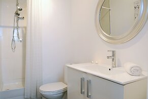 Amazing City Center Apartment