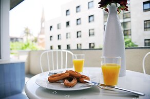 Amazing City Center Apartment