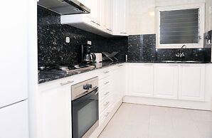 Amazing City Center Apartment