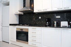 Amazing City Center Apartment