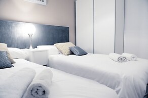 Amazing City Center Apartment