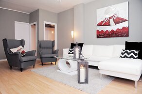 Amazing City Center Apartment