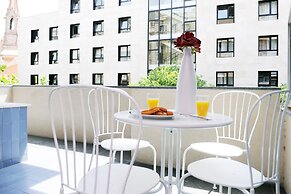 Amazing City Center Apartment