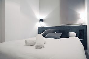 Amazing City Center Apartment