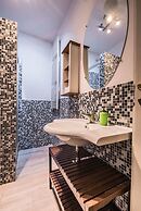 A Few Steps to The Duomo Enchanting 2BD Apt