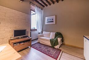 A Few Steps to The Duomo Enchanting 2BD Apt