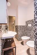 A Few Steps to The Duomo Enchanting 2BD Apt