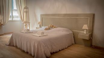 Breathtaking 4BD Apt 5min Walk to Duomo