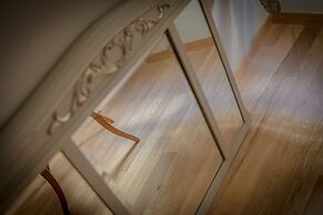 Breathtaking 4BD Apt 5min Walk to Duomo