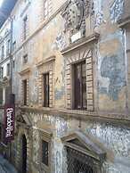 Breathtaking 4BD Apt 5min Walk to Duomo