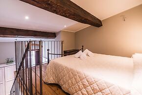 A Few Steps to The Duomo Upscale 2BD Apt