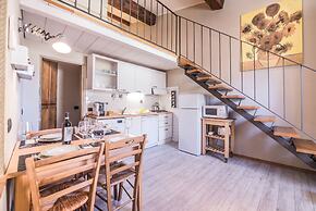 A Few Steps to The Duomo Upscale 2BD Apt