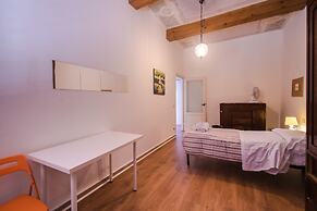 Lovely 4BD Apt 3min Walk to Ponte Vecchio