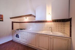 Lovely 4BD Apt 3min Walk to Ponte Vecchio